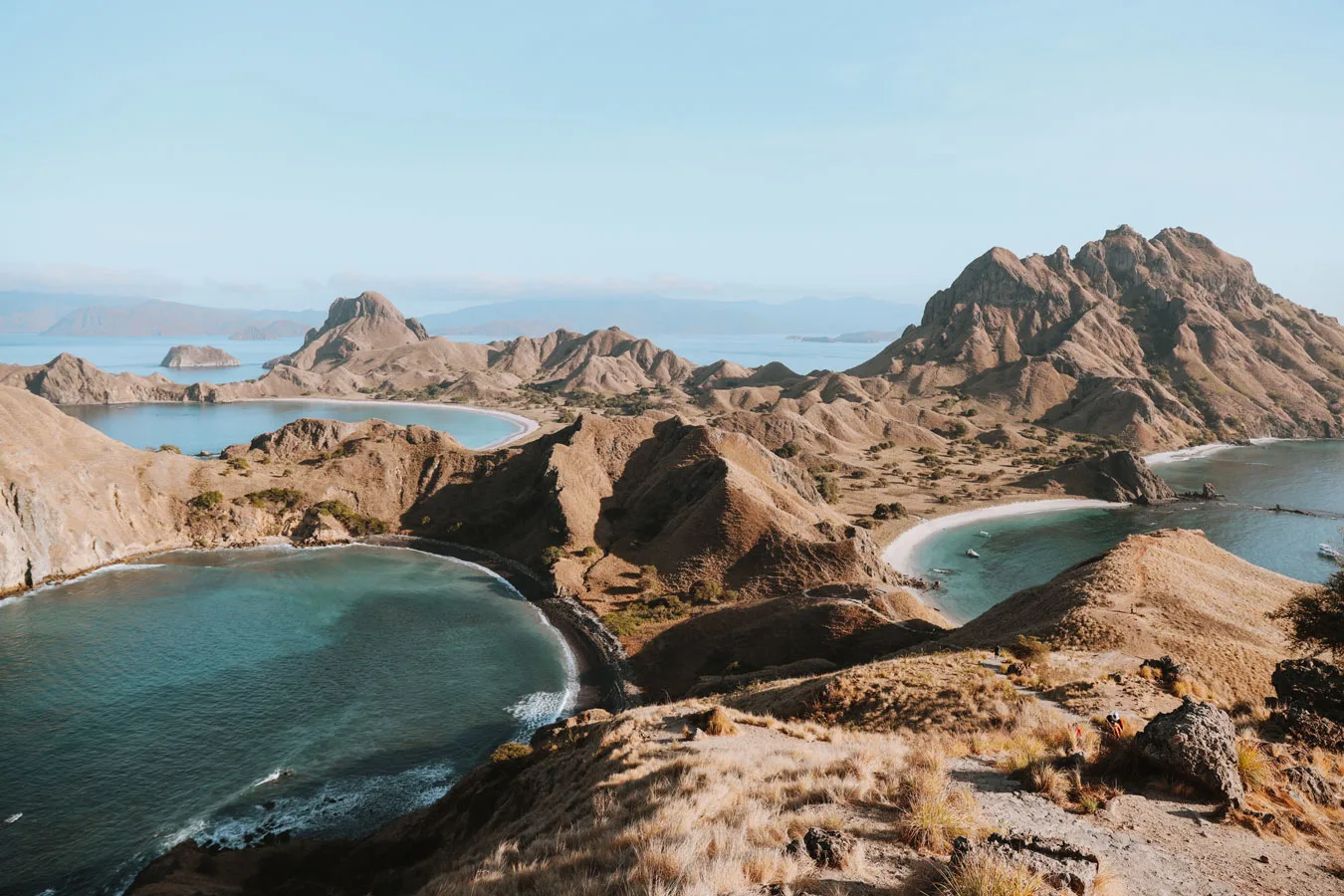 padar-island-labuan-bajo-indonesia-2025-01-27-10-52-15-utc2.webp